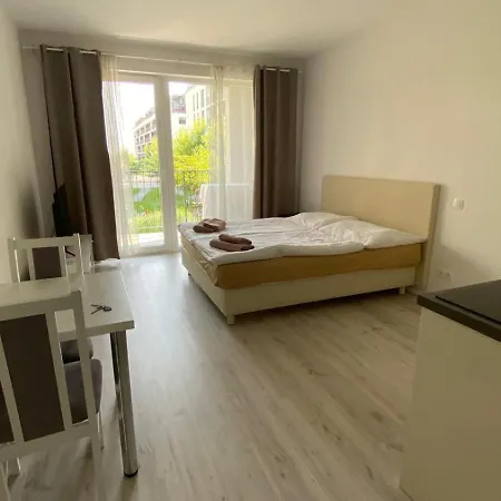 Apartament 1 With Terrace, Slnecnice, 18b *